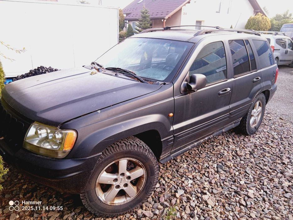 Jeep 4.8V szt 2 jeden z uszkodzonym silnikiem drugi uszkodzony