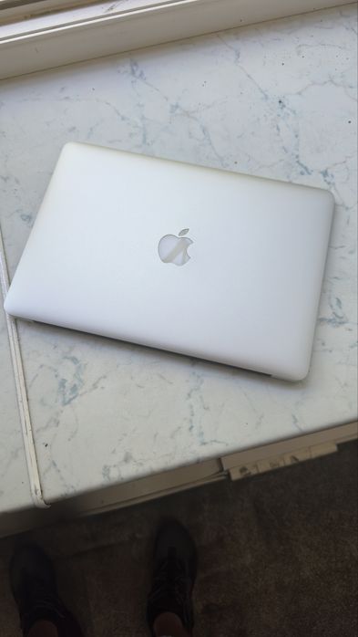 Продам MacBook Air 13 2015 года