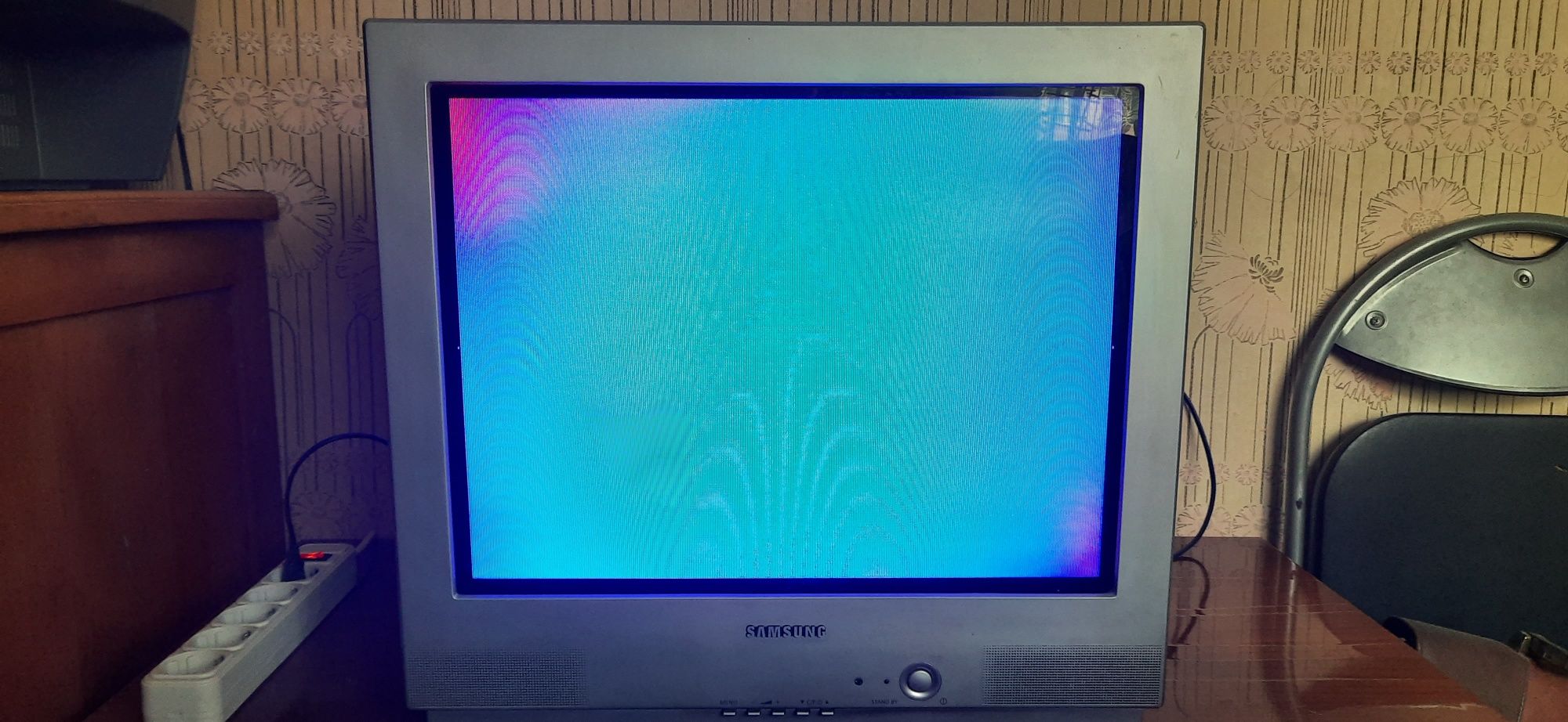 Телевизор Samsung CS-21K9MJQ