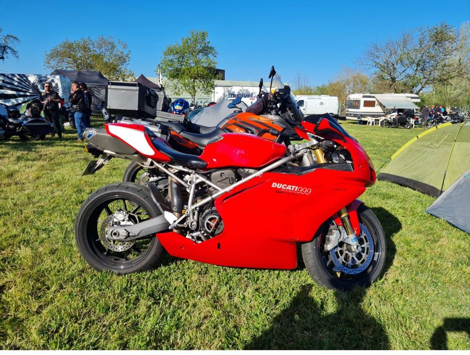 Ducati 999 Superbike