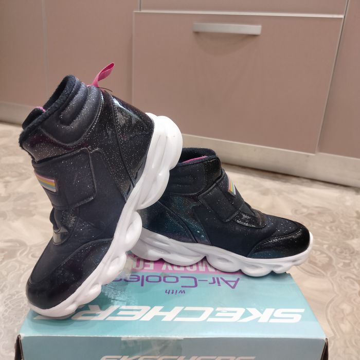 Продам сапожки ботинки для девочки