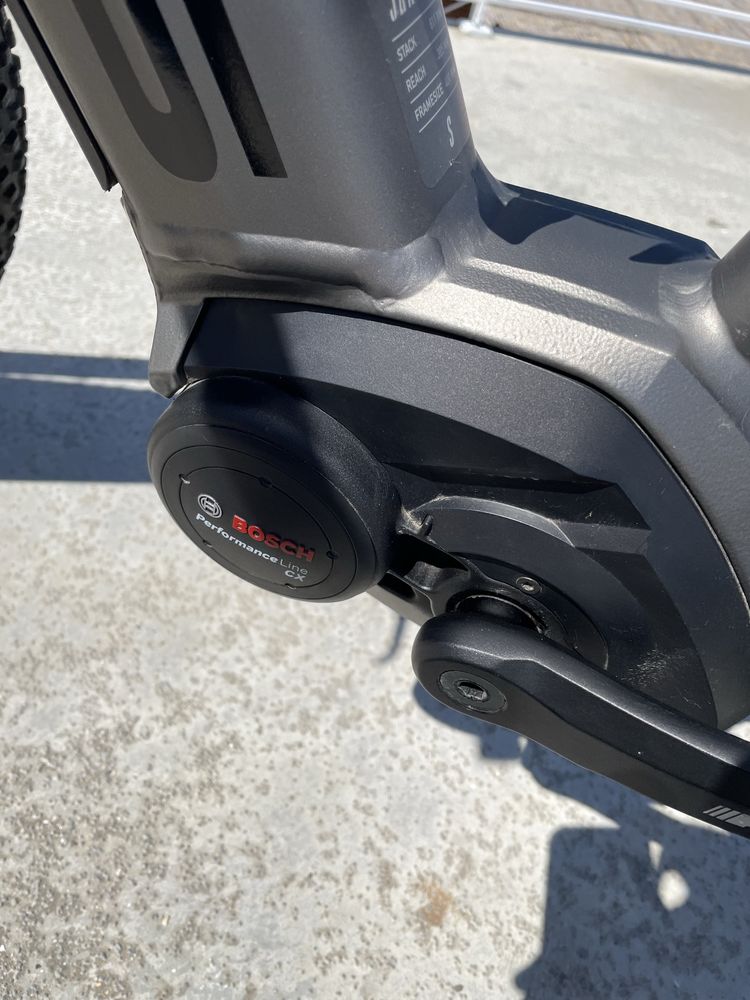електро  велосипед focus jarifa 2 2020 р зарядне ключ bosch cx 500 аку