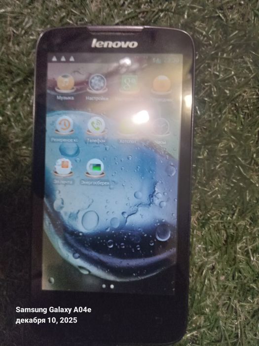 Продам кнопочный телефоны, и один смарфон