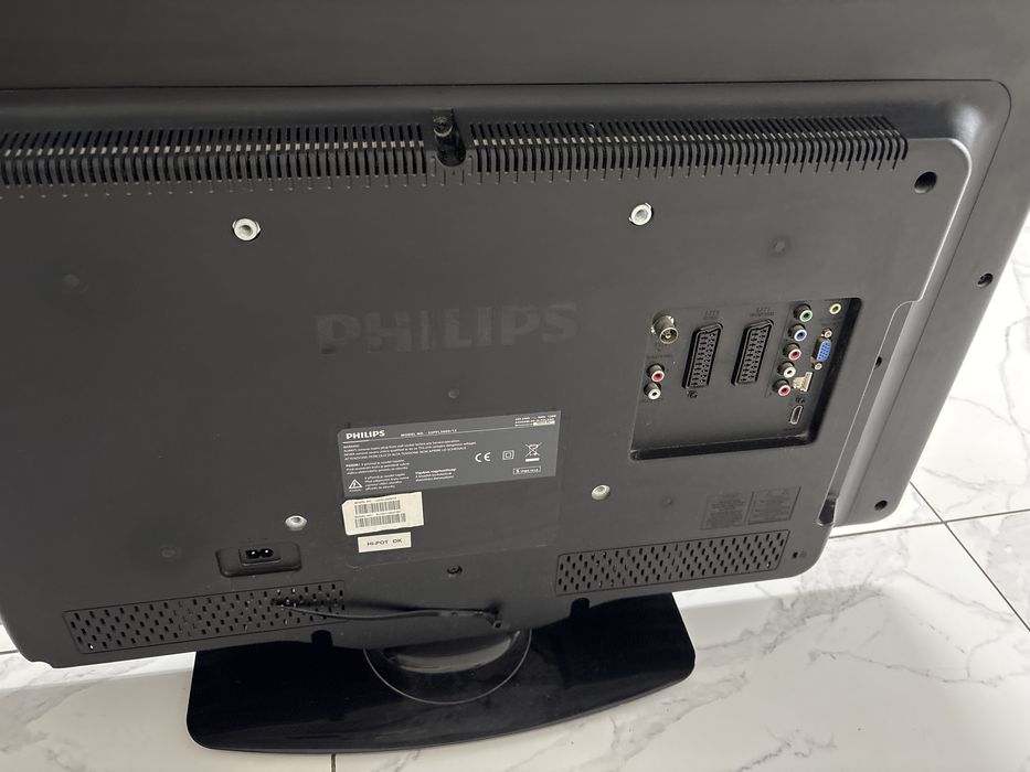 Телевізор Philips 32PFL3605/12