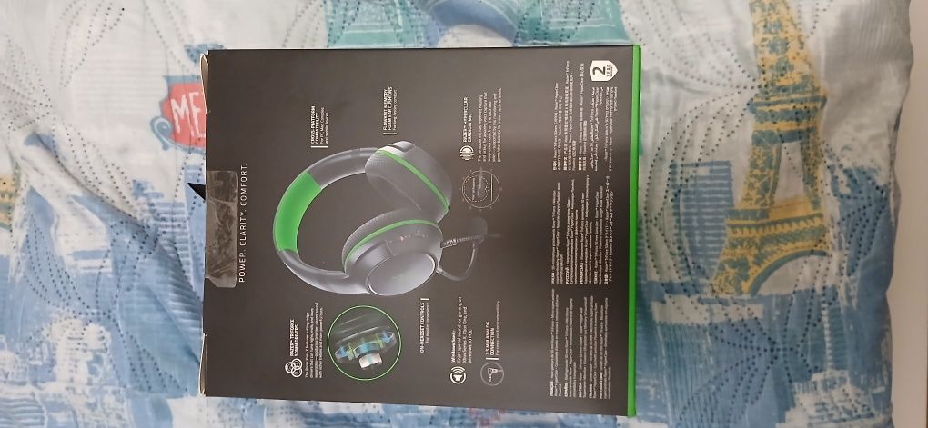 Fones razer em perfeito estado.