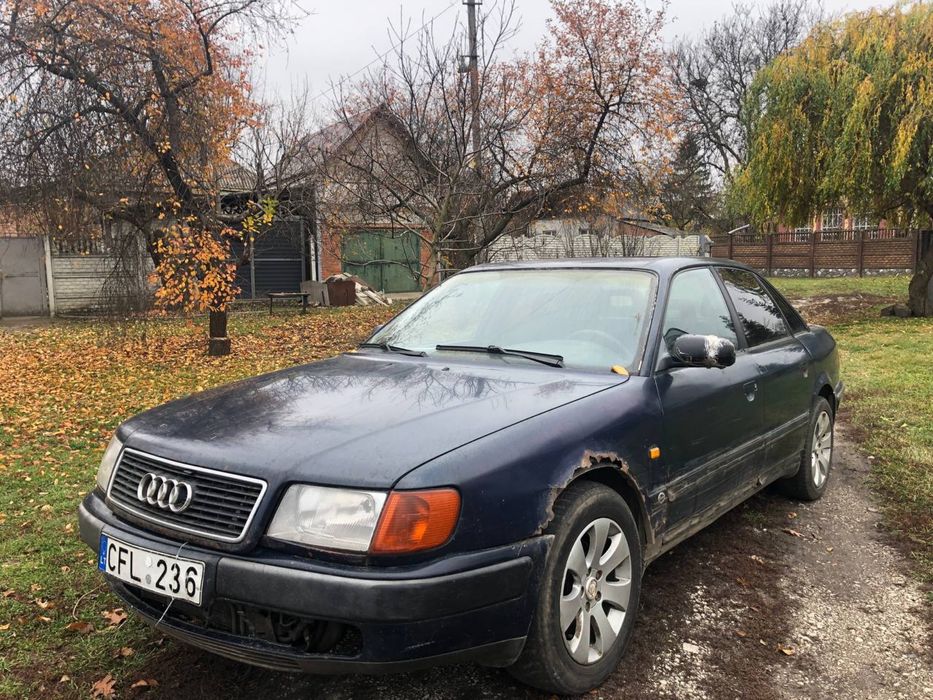 Audi 100 2.3 газ/бензин на полном ходу, технически в неплохом состояни