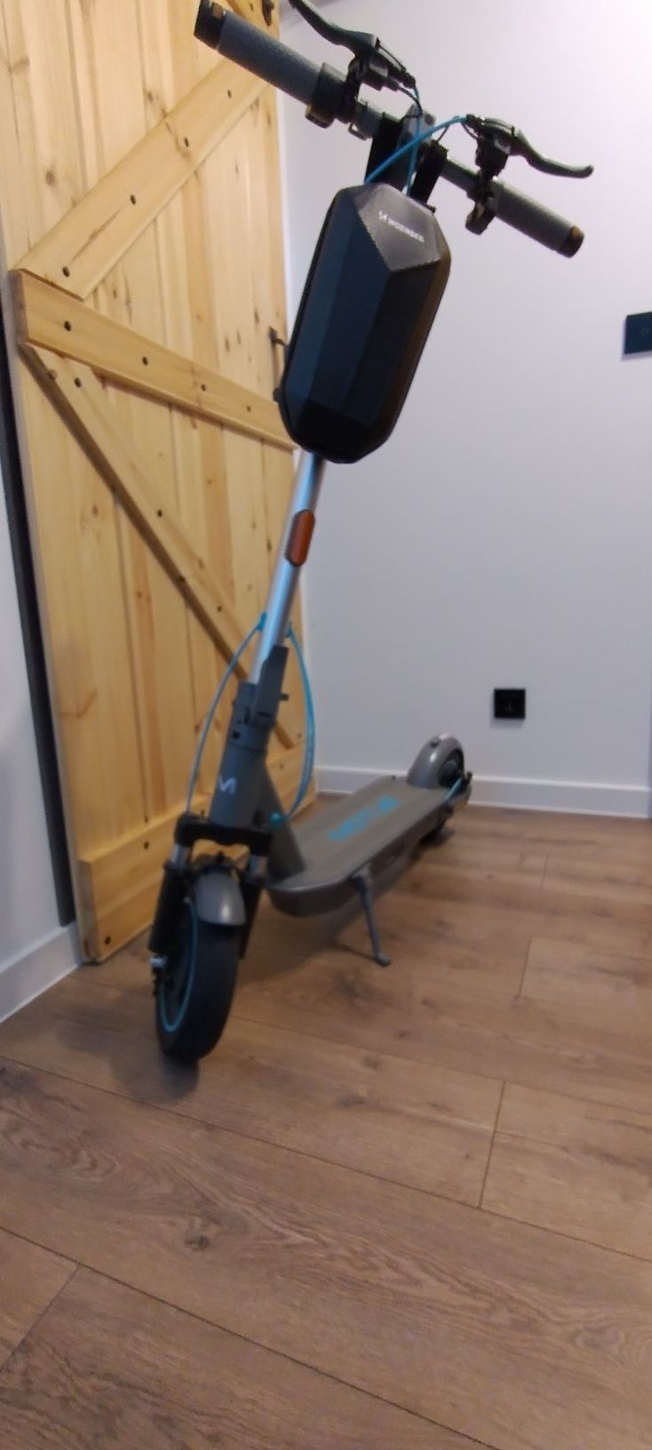 Hulajnoga elektryczna Motus scooty 10 plus jak nowa.na Gwarancji