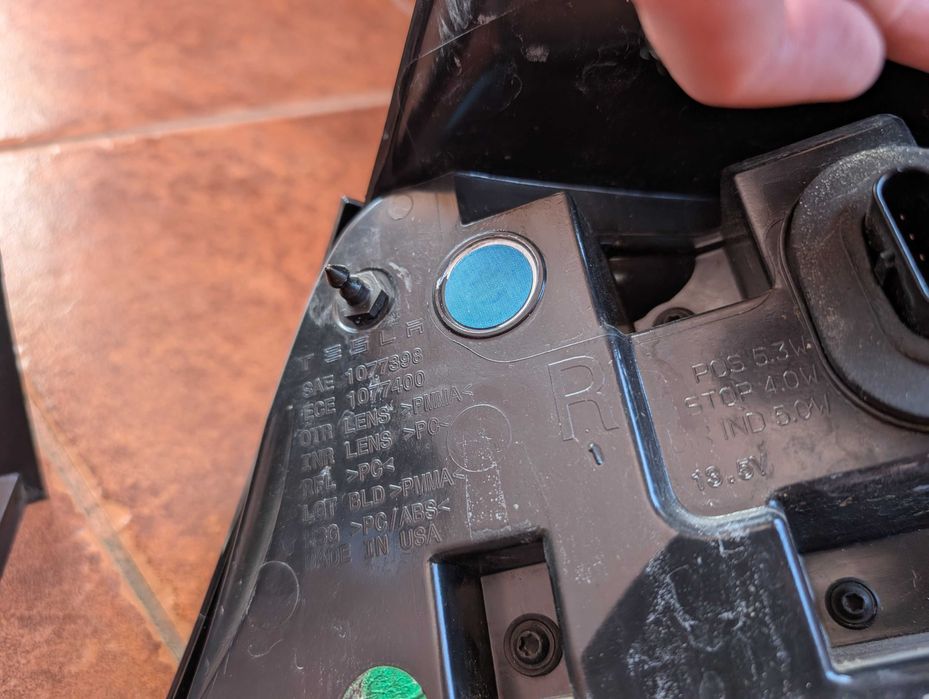 Фонари задние Tesla Model 3/Y Оригинал USA