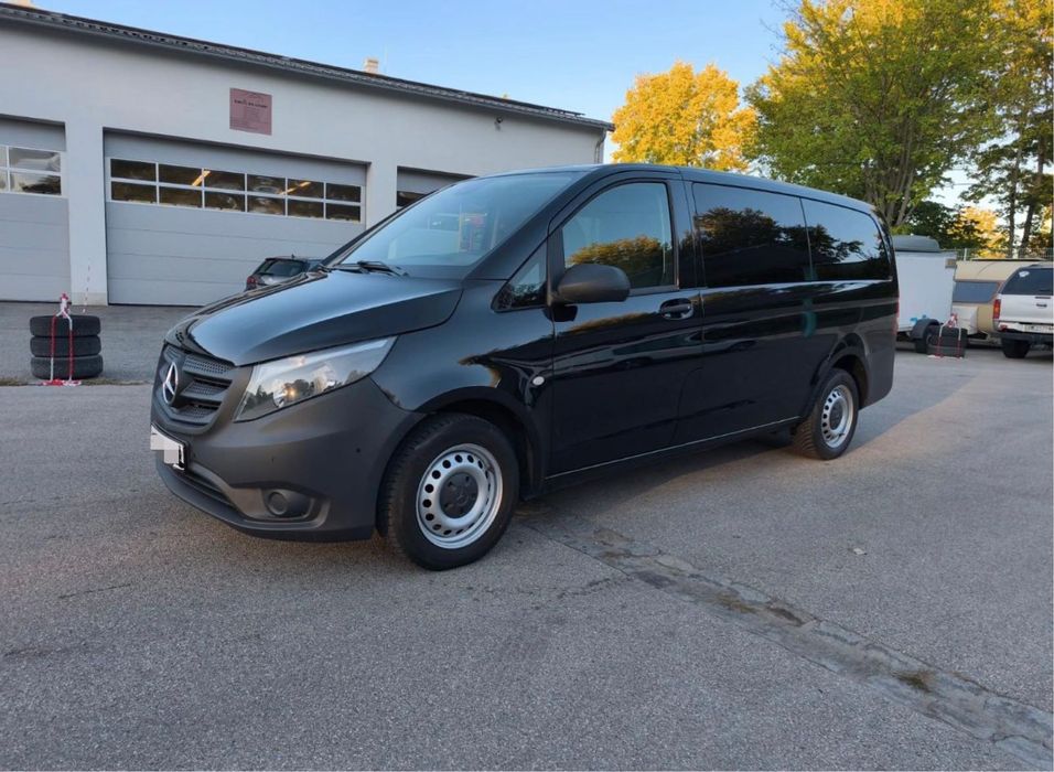 Aluga se Mercedes Vito 9 lugares