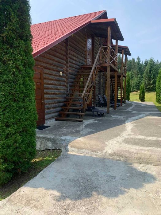 Продам базу відпочинку "Черес", Яблуниця, Карпати.