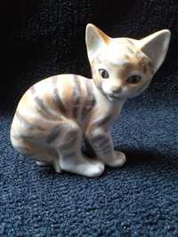 Łomonosow, figurka kota, pręgowany kot