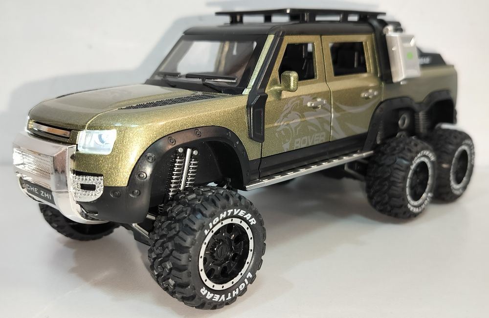 Range Rover Land Rover Defender 6x6 модель 1:24 CHE ZHI звуки свет