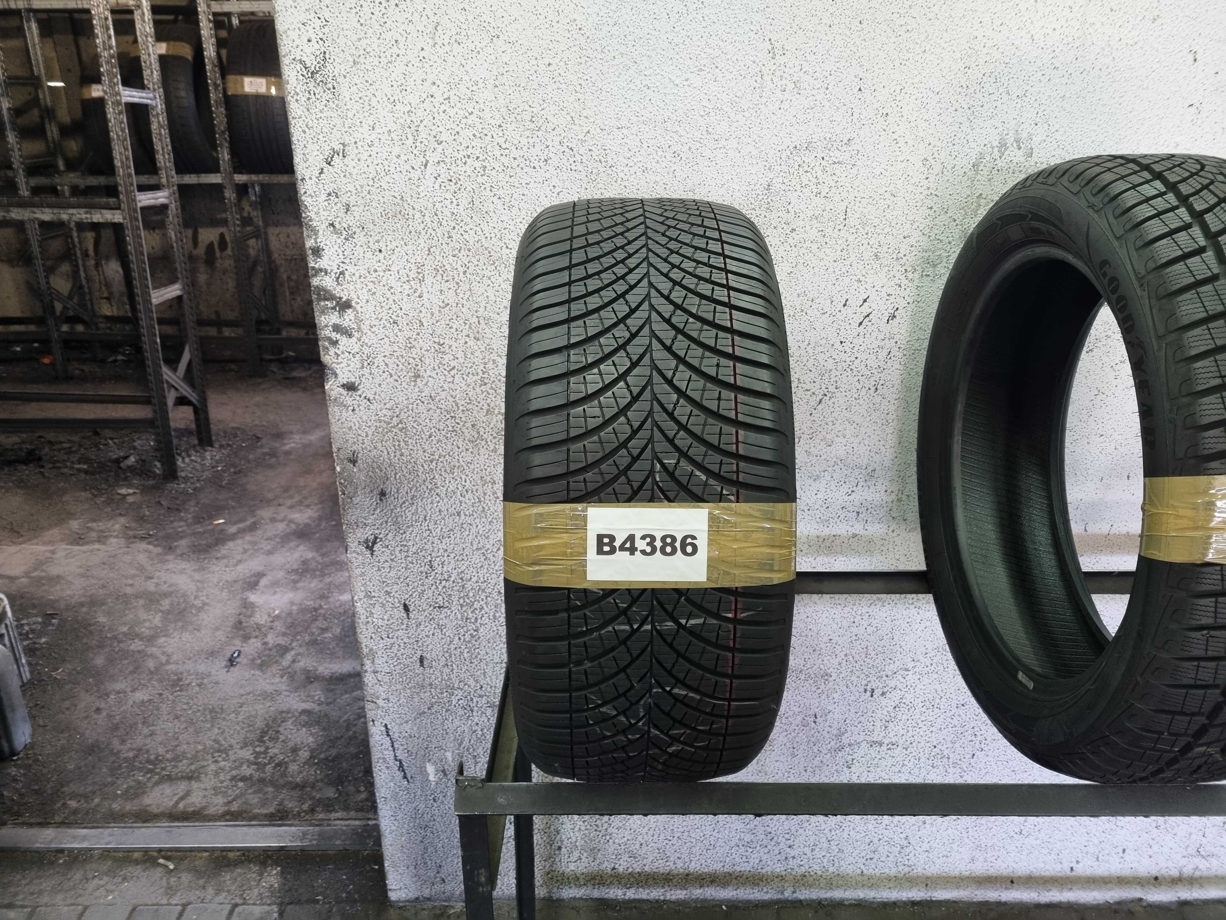 245/40/19 98Y Goodyear Vector 4seasons Gen-3 D.3721