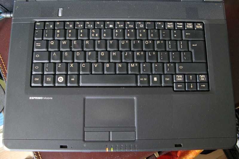 Laptop Fujitsu Esprimo