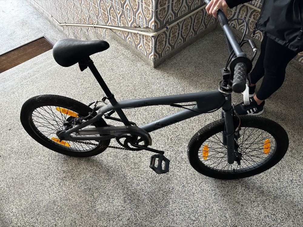 Bicicleta estilo bmx