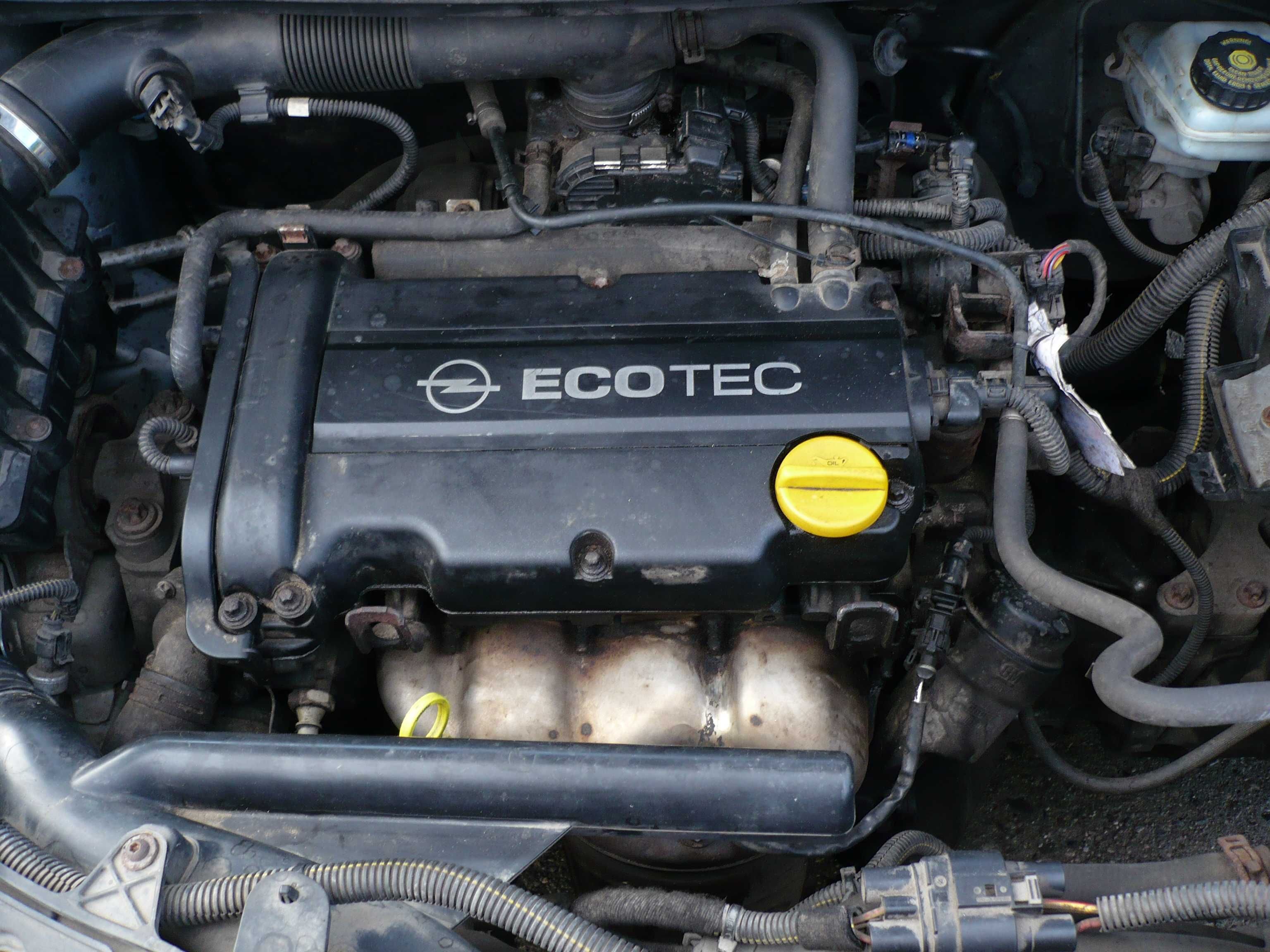 Opel Corsa D 1,4 z fabrycznym bagażnikiem na 2 rowery