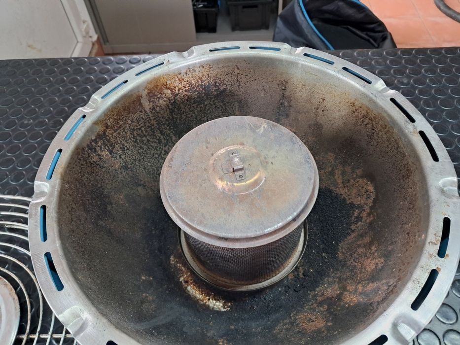 Grelhador do carvão com ventoinha electrica