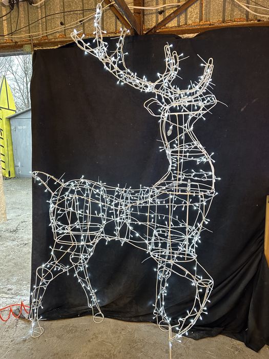 Магазин гірлянд та оленів у Дніпрі внутриняя и уличная гирлянда олень