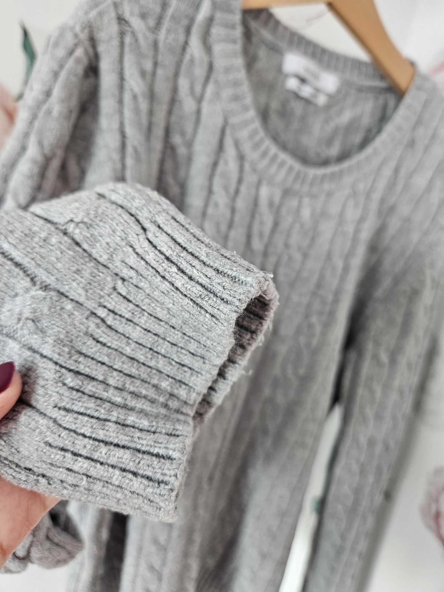 Sweter warkocz Reserved L