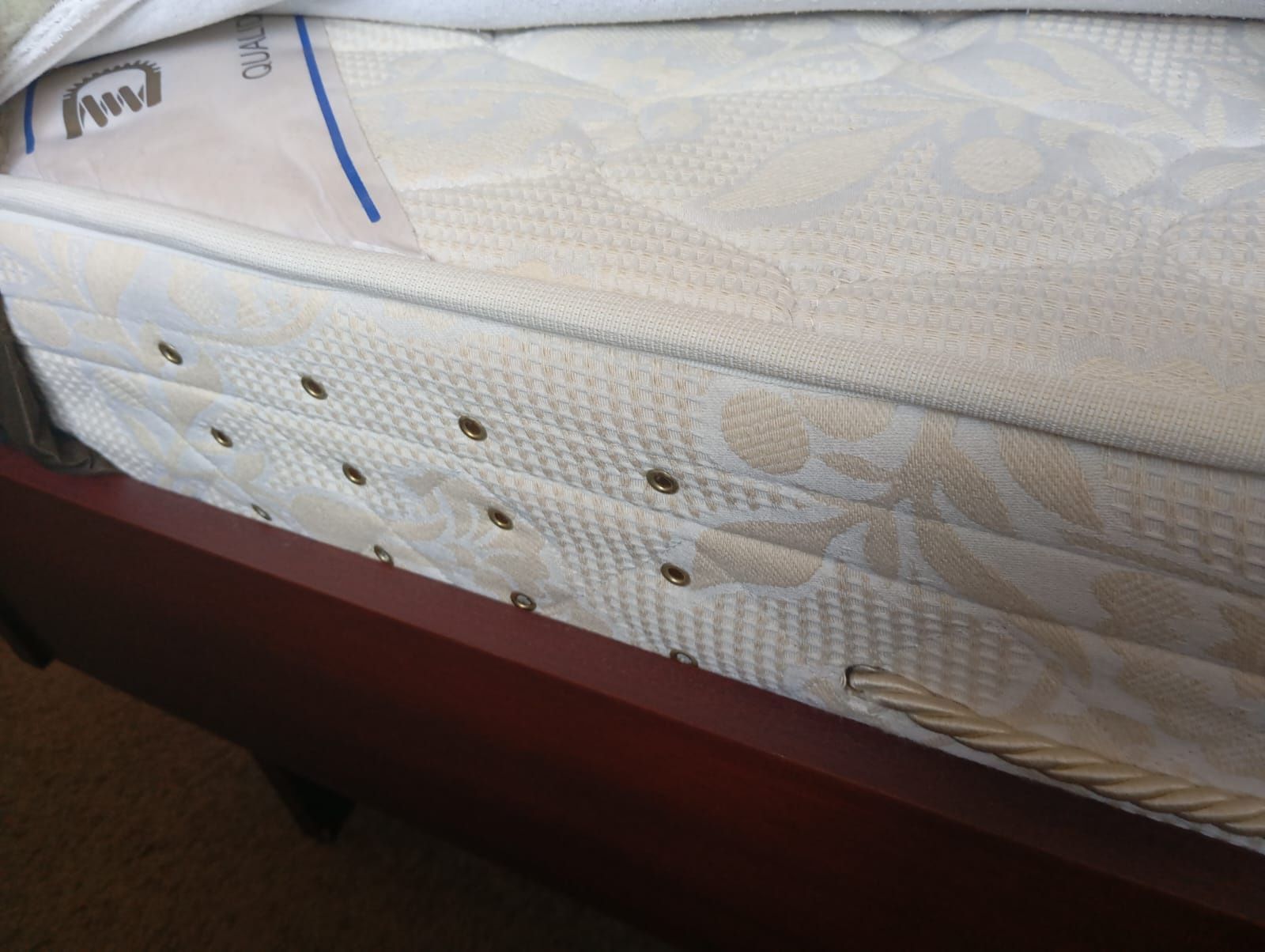 Mobília Quarto cama guarda roupa e cómoda