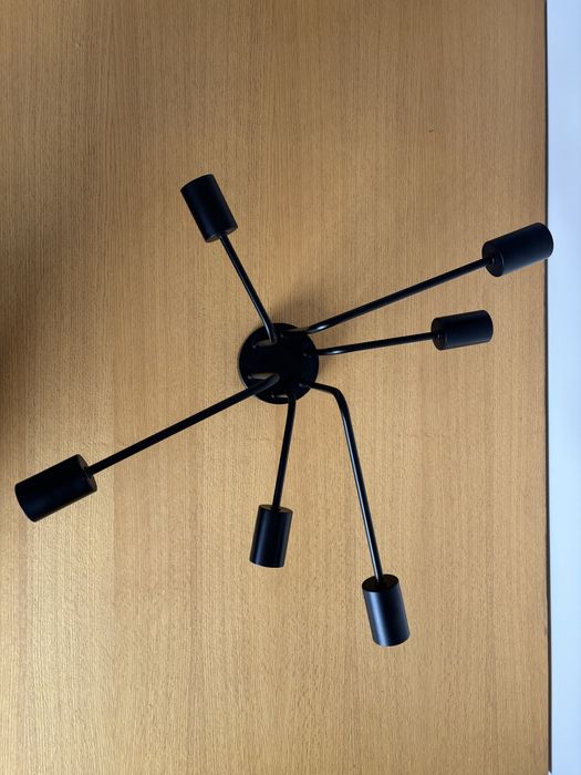 Candeeiro de 6 braços em metal preto