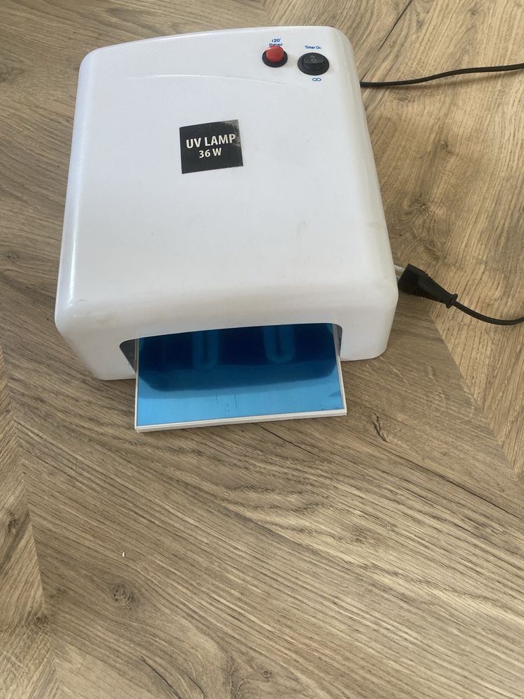 Lampa UV do utwardzania lakieru do paznokci