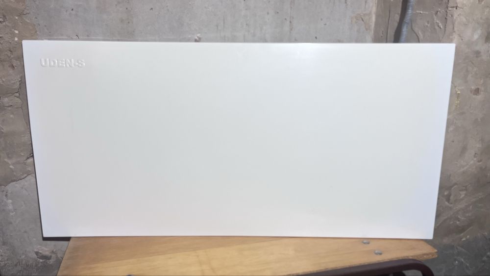 електричний обігрівач UDEN 700