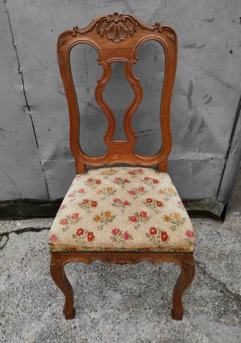 *Ładne, francuskie dębowe krzesło*