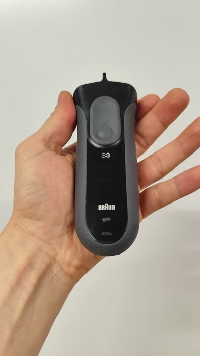 Электробритва Braun Series 3+ для сухого гоління бритья 3000s