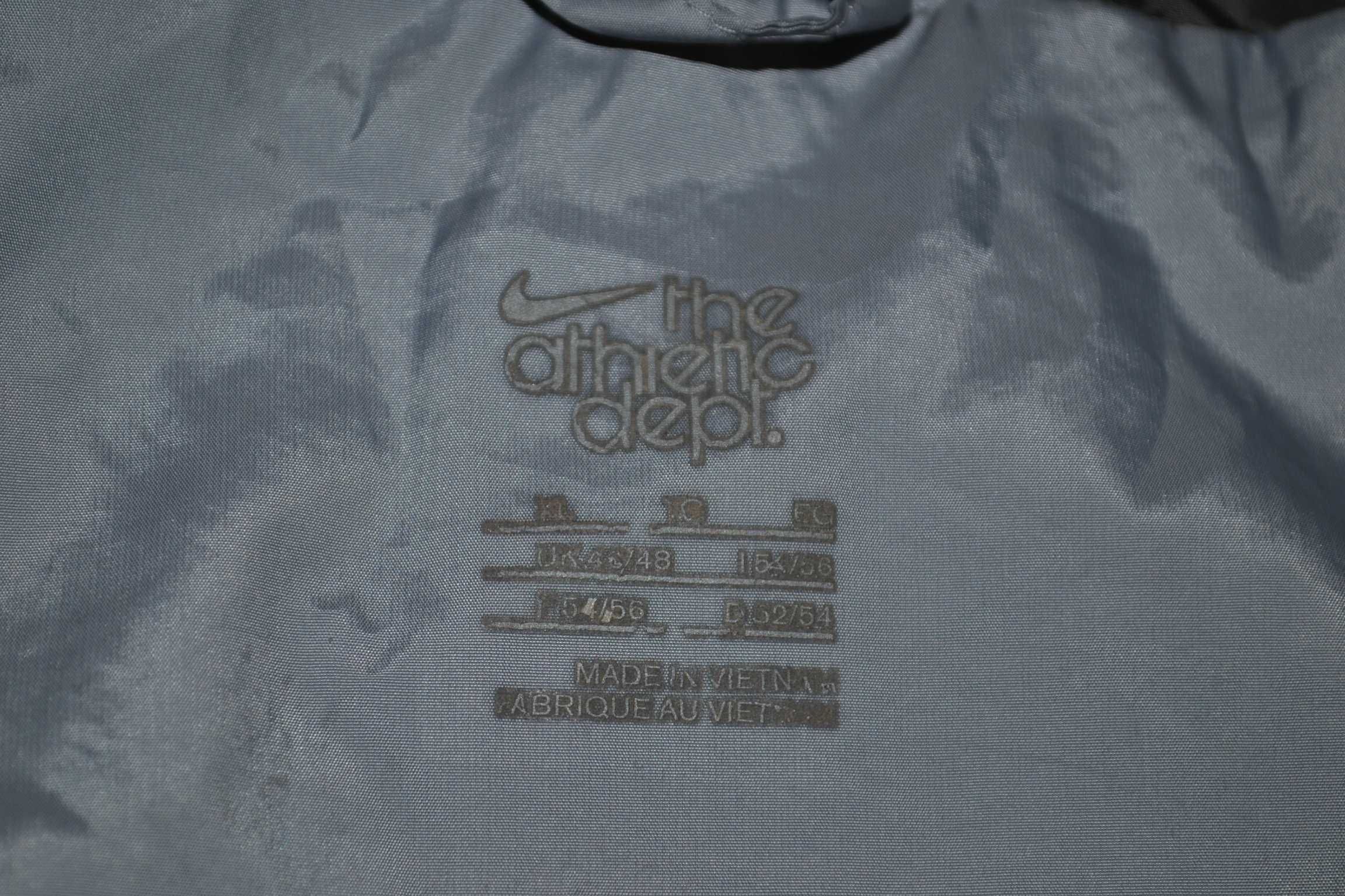 nike l-xl куртка ветровка спортивная бомбер оригинал кофта