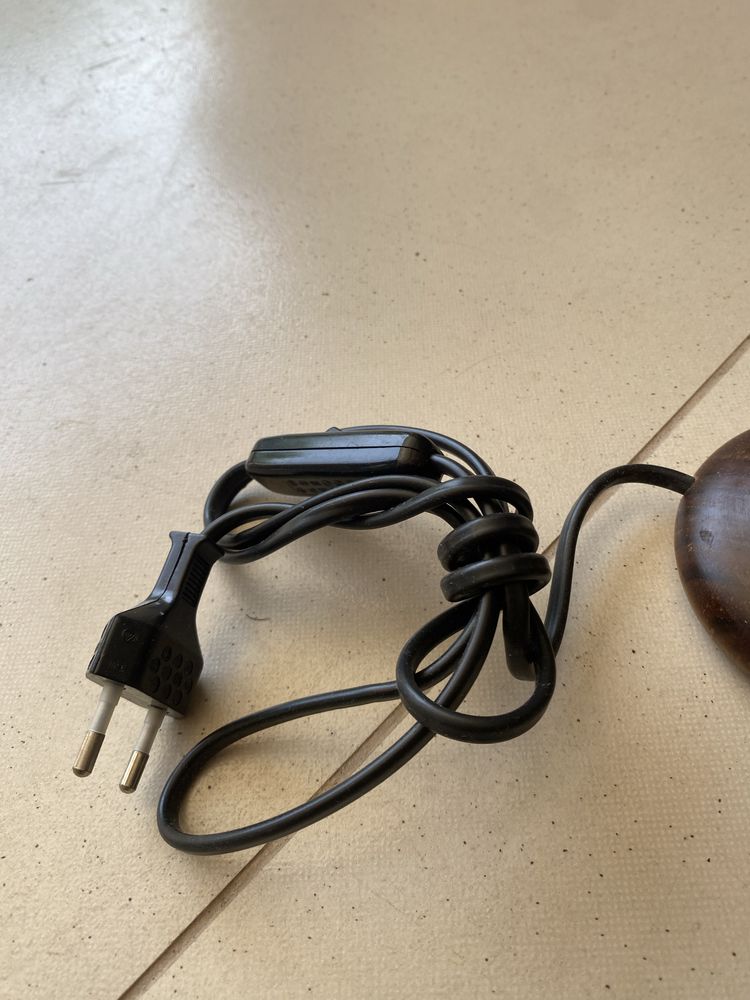 Suporte castanho pequeno
