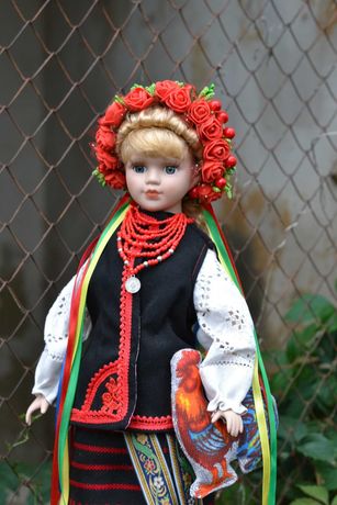 Украинский сувенир №25 фарфоровая кукла народный костюм украинка 55см