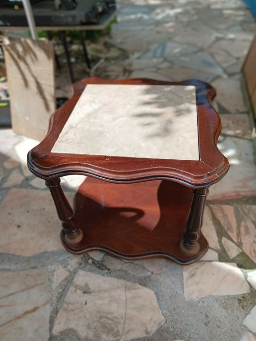 Vendo pequenos móveis