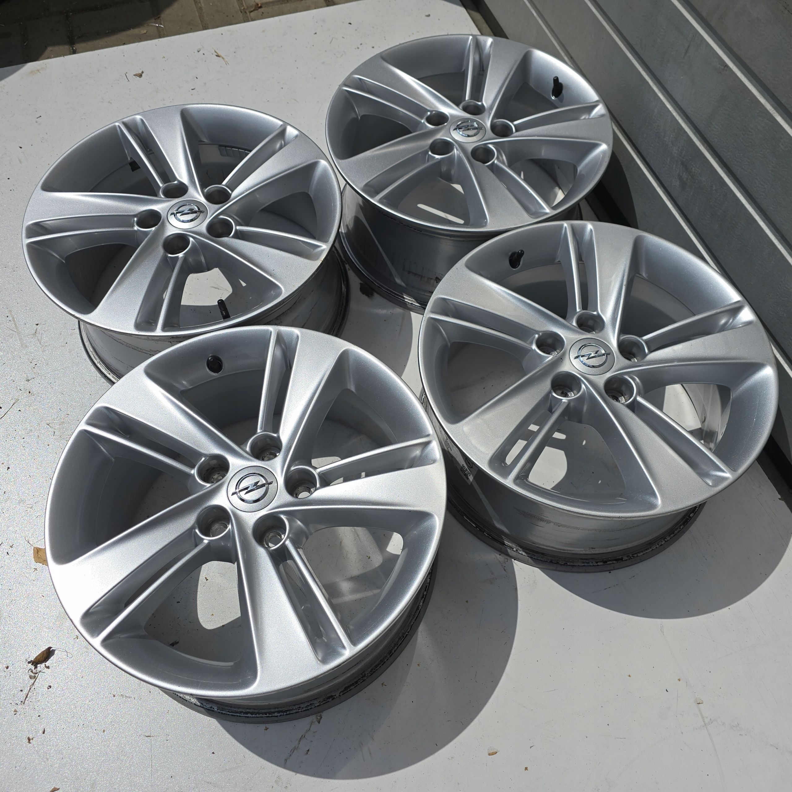 Opel Astra J Zafira C Insignia B 17'' ET45 IS45 5x115 7.5 4X