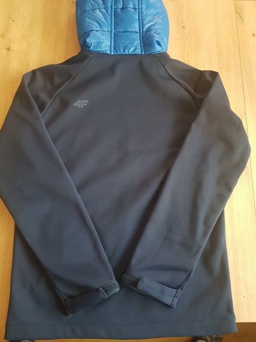 Kurtka softshell r. 164, 4F, na wiosnę/przejściowa