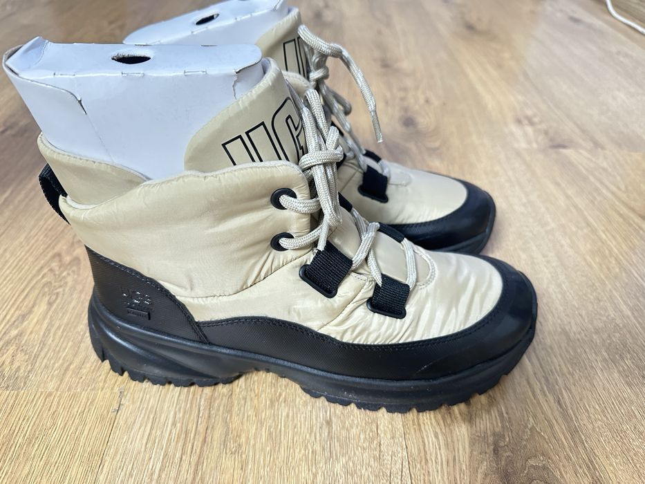 Зимові чоботи UGG