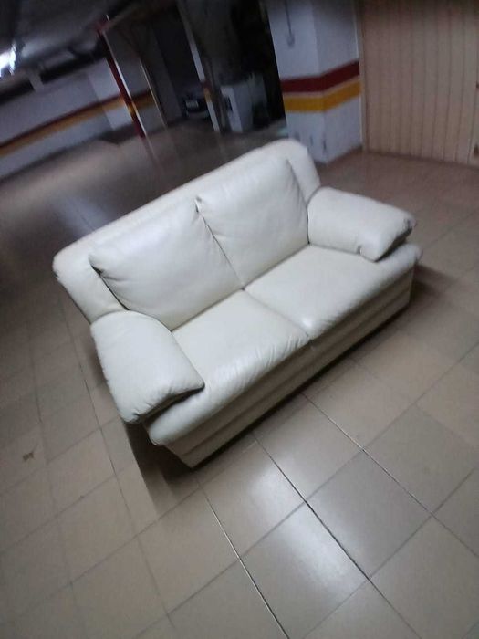 Sofa em pele de vaca
