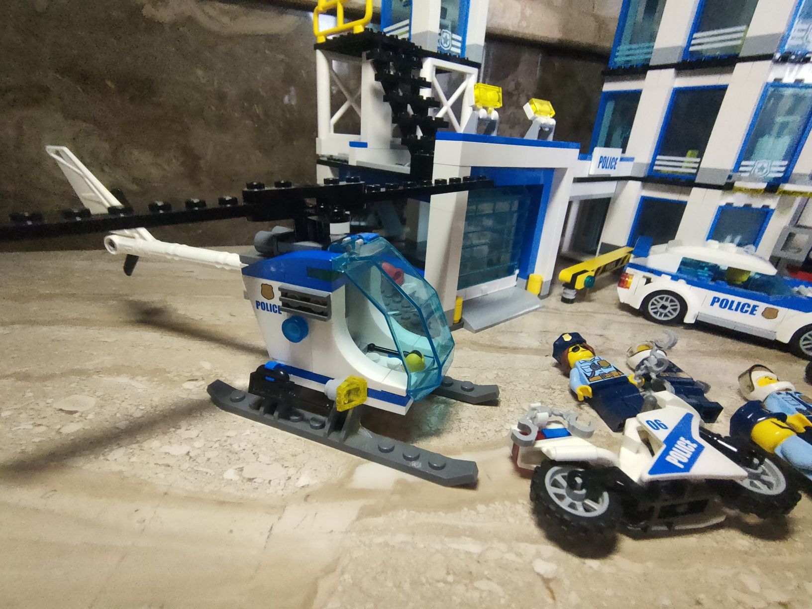 LEGO city komisariat policji 60141