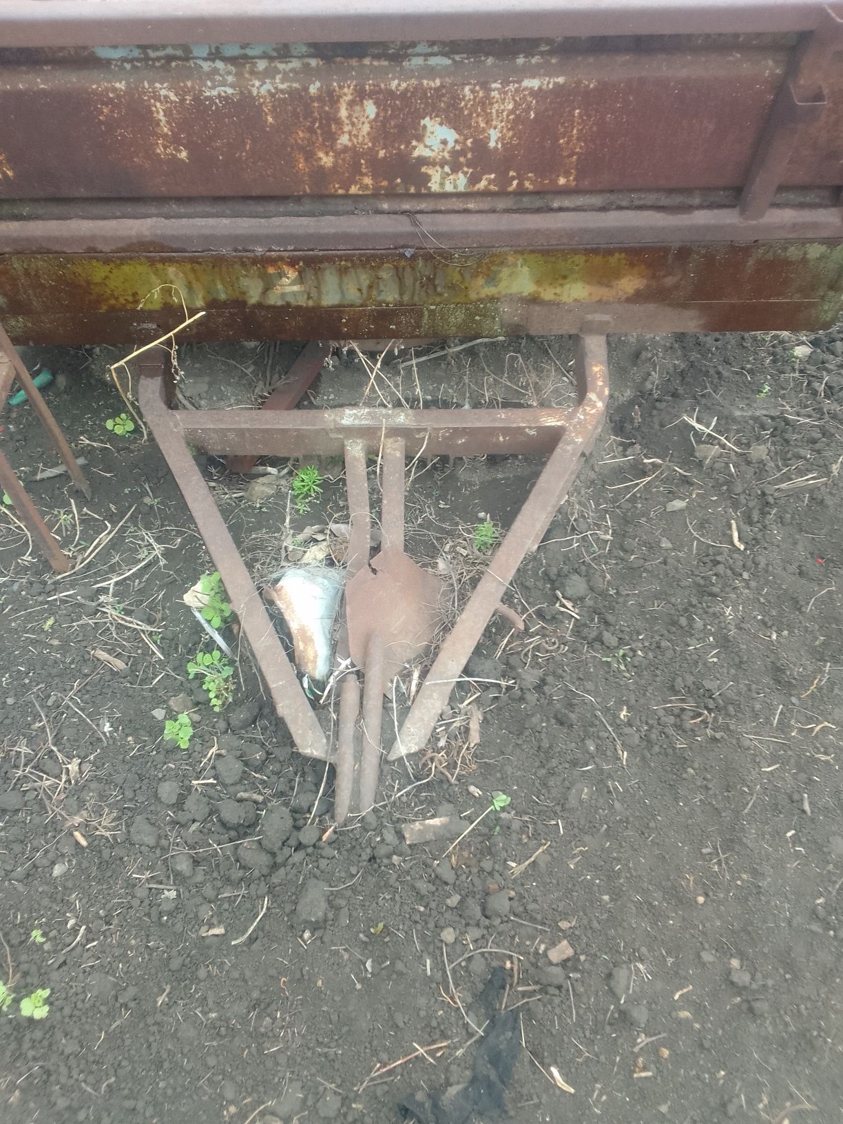 Продам тракторний прицеп
