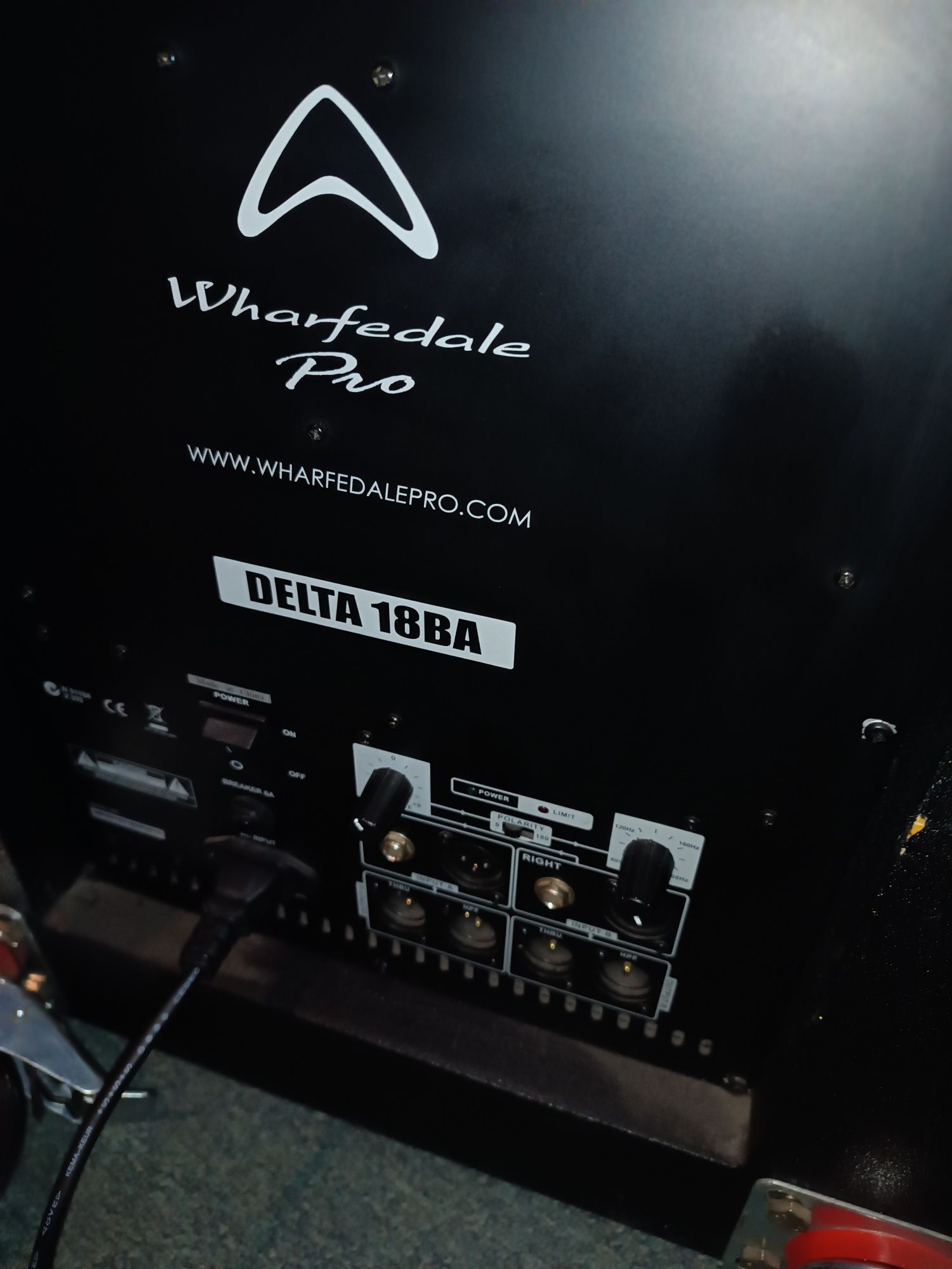 Głośnik aktywny basowy Wharfedale pro 18 ba