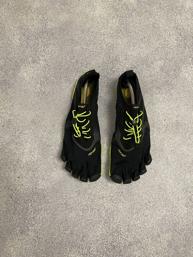 Vibram Fivefingers трекінгові кросівки