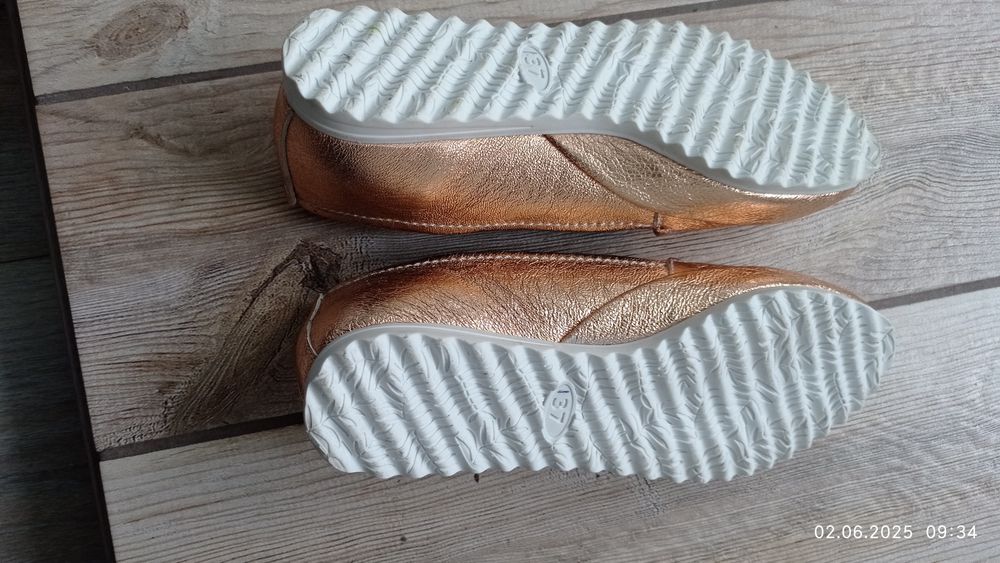 Балетки кожаные новые