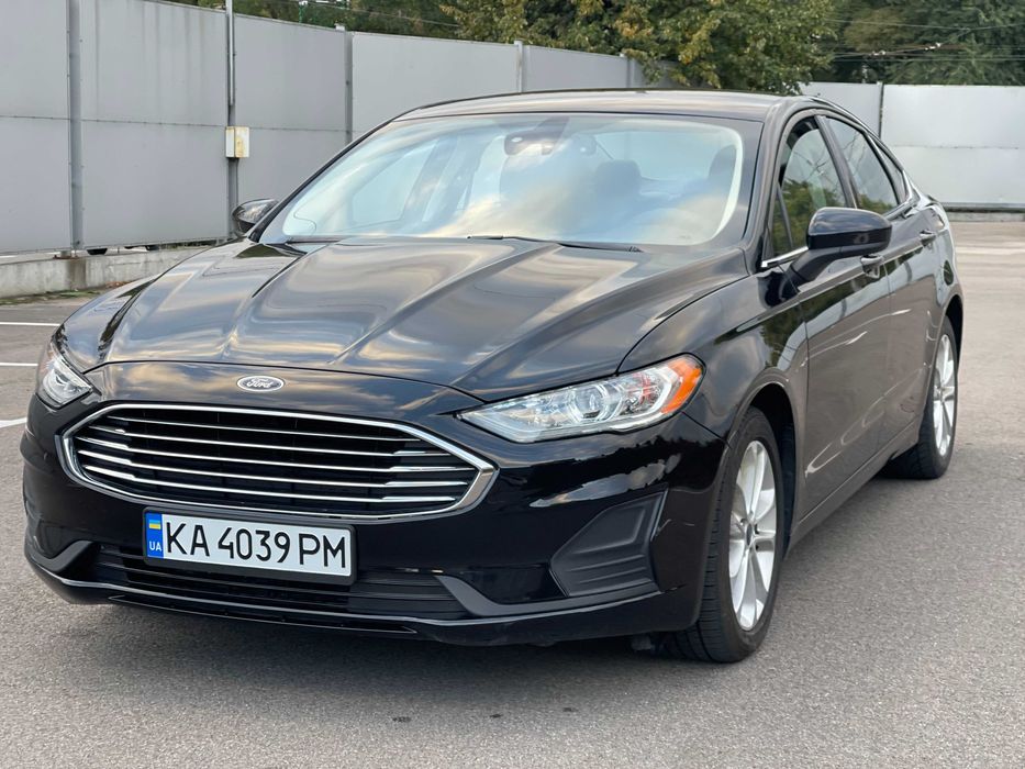 Аренда авто Гібрид Camry Fusion 2018 для личных целей оренда под такси