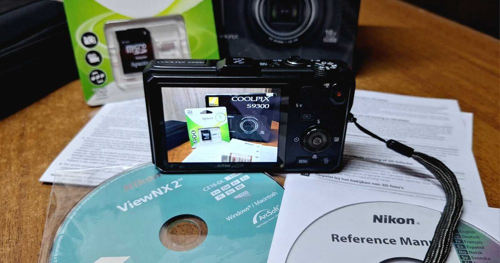 Nikon Coolpix S9300 Black 16 Мп / Зум: 18x(+4x) Матриця 1/2.3"