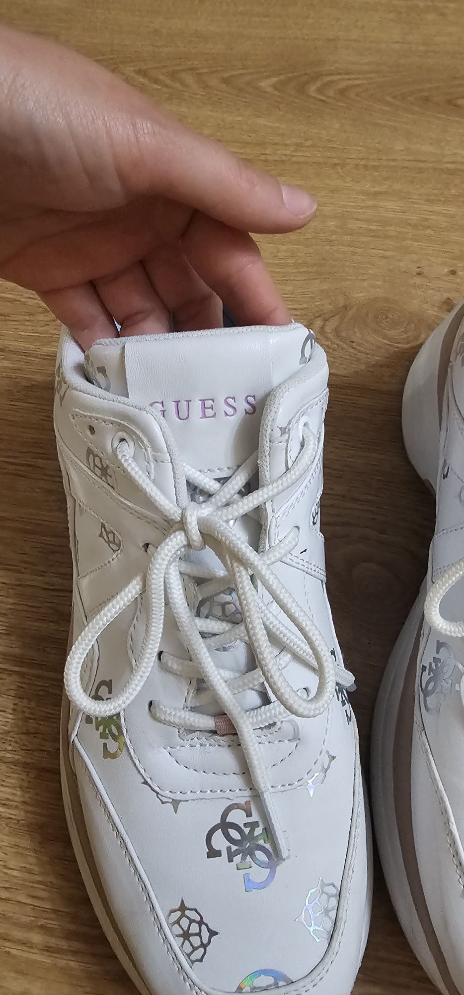 Кросівки Guess 41