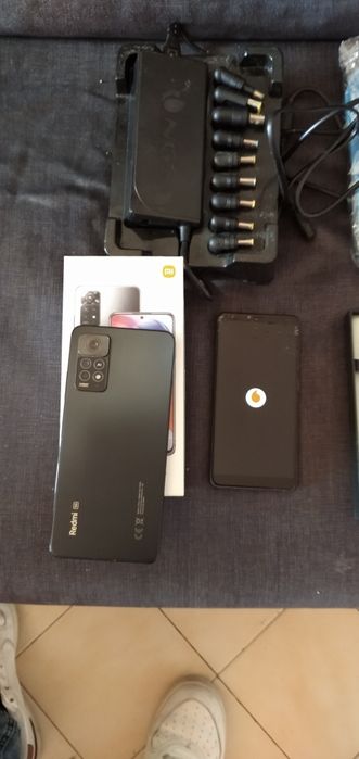 Vendo telemóveis e outros