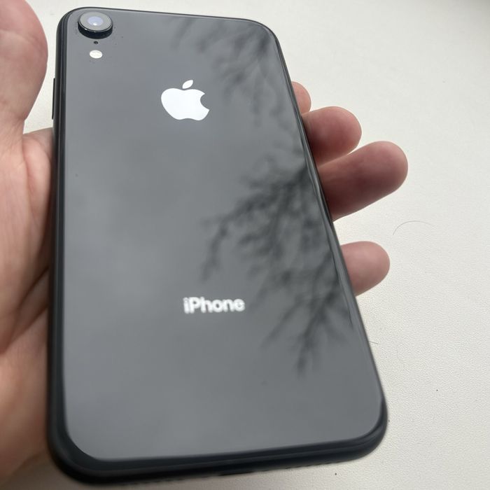 Айфон ХР/64 чорного кольору в ідеальному стані + подарунки