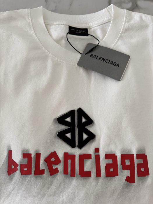 Tshirt balenciaga novas