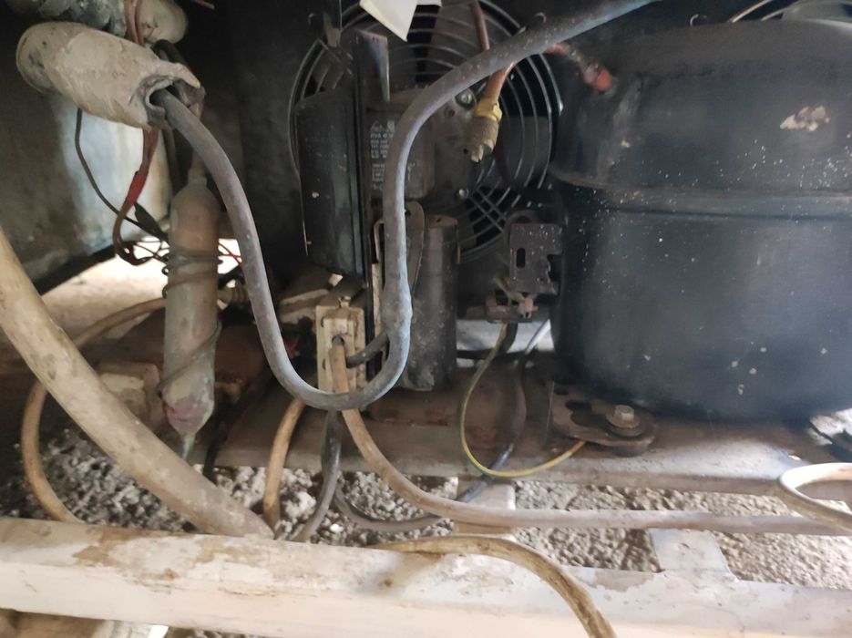 Продам холодильну вітрину "MAWI" 3 метра