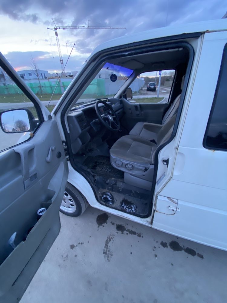 Sprzedam vw t4 transporter long holenderka 2,5tdi 102km